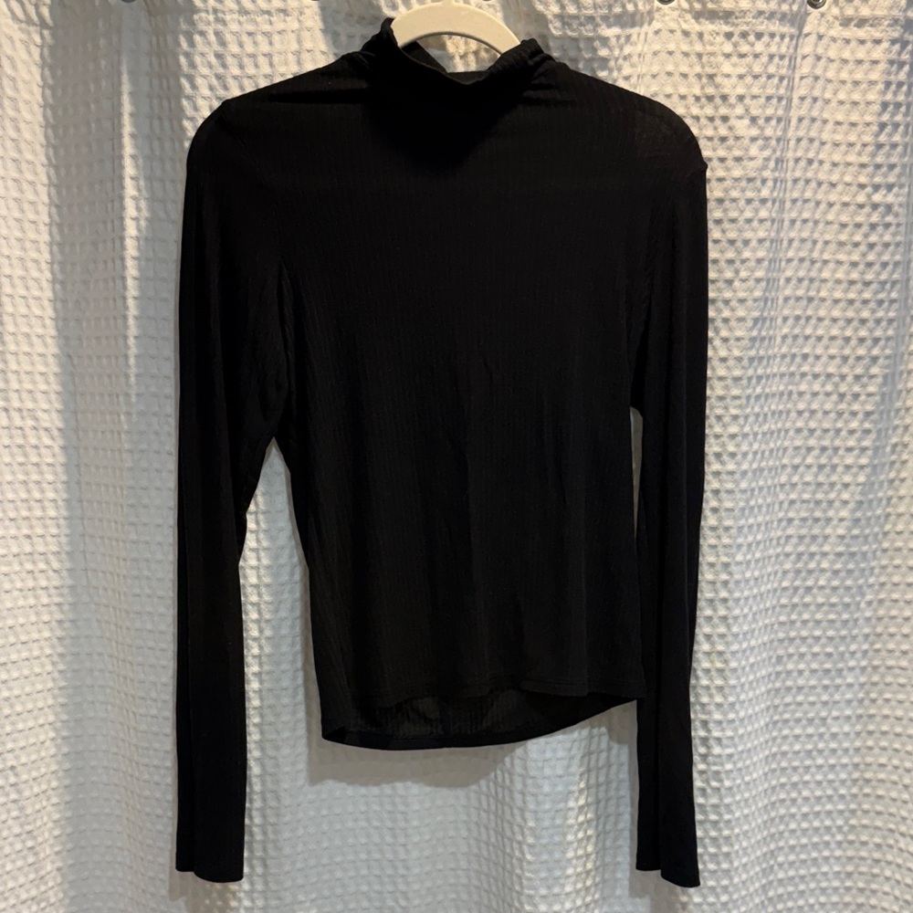 Alo Ribbed Sea Coast Turtleneck Top